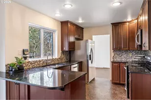 1815 SW Northstar Loop, Troutdale, OR 97060 - Photo 12