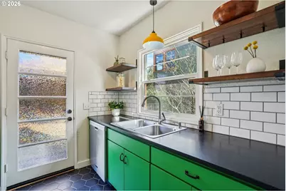 2025 SE Caruthers St #17, Portland, OR 97214 - Photo 14