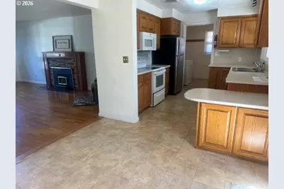1231 N St, Springfield, OR 97477 - Photo 10
