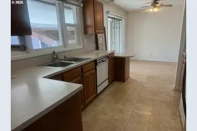 1231 N St, Springfield, OR 97477 - Photo 12