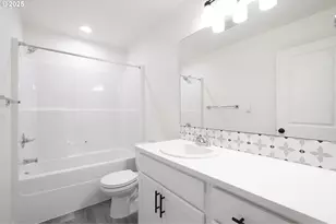 14718 SE Powell Blvd, Portland, OR 97236 - Photo 12