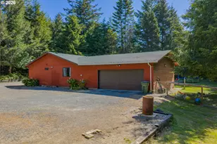88848 Sunny Loop Ln, Bandon, OR 97411 - Photo 4