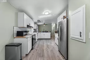 17649 S Greenfield Dr, Oregon City, OR 97045 - Photo 12