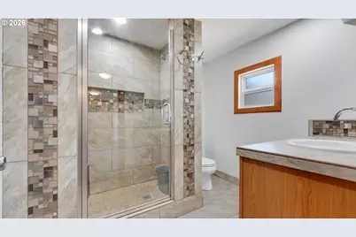 906 SW Alder St #18, Dundee, OR 97115 - Photo 16