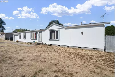 25017 Dunham Ave, Veneta, OR 97487 - Photo 4