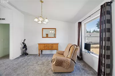 25017 Dunham Ave, Veneta, OR 97487 - Photo 12