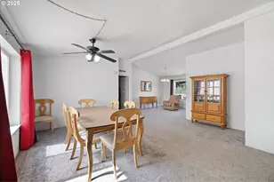 25017 Dunham Ave, Veneta, OR 97487 - Photo 8