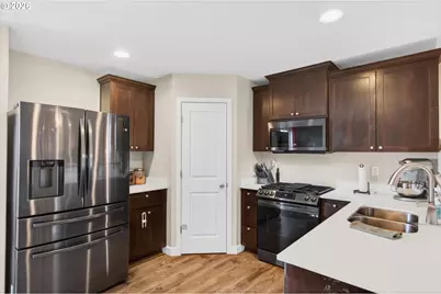 1017 S View Dr, Molalla, OR 97038 - Photo 8