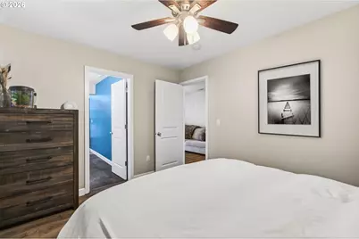 1017 S View Dr, Molalla, OR 97038 - Photo 16