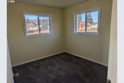 1380 Detroit St, Elgin, OR 97827 - Photo 18