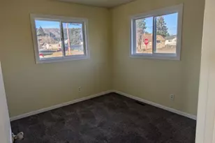 1380 Detroit St, Elgin, OR 97827 - Photo 18