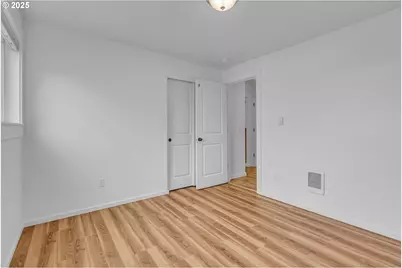 14406 E Burnside St, Portland, OR 97233 - Photo 26