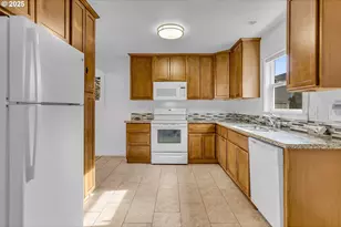 14406 E Burnside St, Portland, OR 97233 - Photo 18