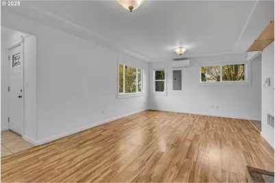 14406 E Burnside St, Portland, OR 97233 - Photo 12