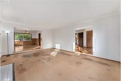 8635 NW Ash St, Portland, OR 97229 - Photo 4