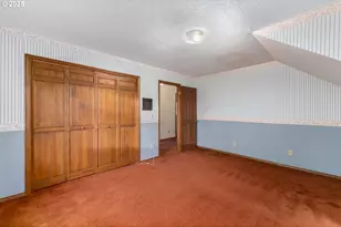 8635 NW Ash St, Portland, OR 97229 - Photo 26