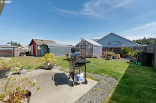 348 SW Kalmia Ave, Warrenton, OR 97146 - Photo 26