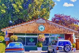 1890 NE Capitol St, Salem, OR 97301 - Photo 1