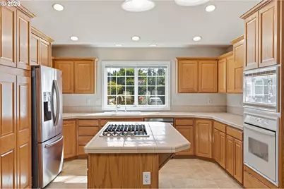 18260 SE River Rd, Milwaukie, OR 97267 - Photo 14