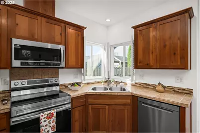 536 Raber Rd, Eugene, OR 97402 - Photo 14