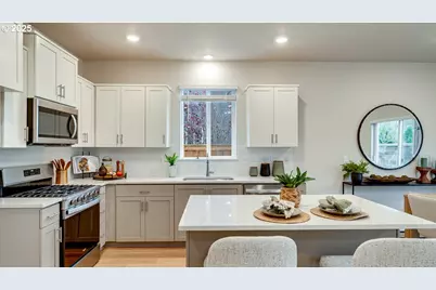 2130 36th Ave, Forest Grove, OR 97116 - Photo 6