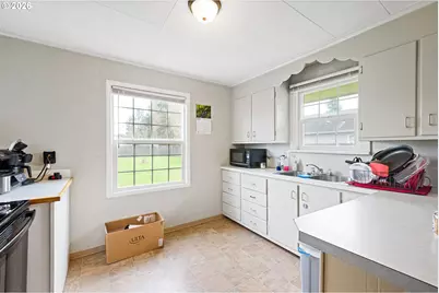 3070 Olympia Way, Longview, WA 98632 - Photo 8