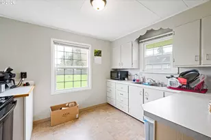 3070 Olympia Way, Longview, WA 98632 - Photo 8