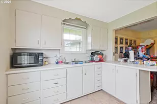 3070 Olympia Way, Longview, WA 98632 - Photo 10