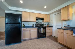 1125 Augustine Ave, Coos Bay, OR 97420 - Photo 24