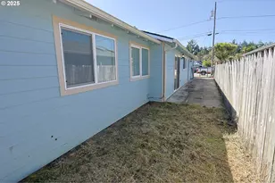 1125 Augustine Ave, Coos Bay, OR 97420 - Photo 26