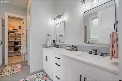 108 W 16th St, La Center, WA 98629 - Photo 24