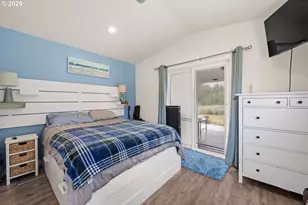 205 9th St, Long Beach, WA 98631 - Photo 16