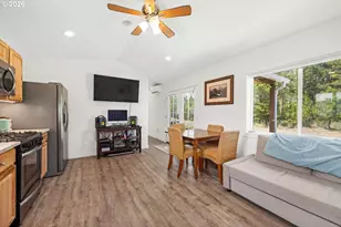 205 9th St, Long Beach, WA 98631 - Photo 6