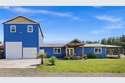 205 9th St, Long Beach, WA 98631 - Photo 1