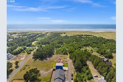 205 9th St, Long Beach, WA 98631 - Photo 28
