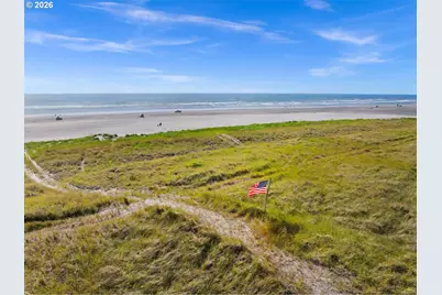 205 9th St, Long Beach, WA 98631 - Photo 30
