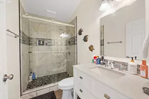 205 9th St, Long Beach, WA 98631 - Photo 14