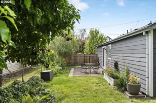 636 SE 84th Ave, Portland, OR 97216 - Photo 42