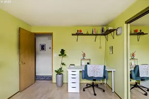 636 SE 84th Ave, Portland, OR 97216 - Photo 18