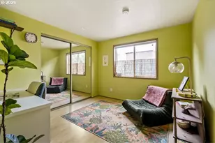 636 SE 84th Ave, Portland, OR 97216 - Photo 16