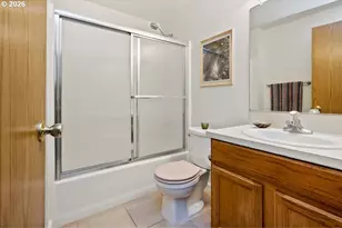 636 SE 84th Ave, Portland, OR 97216 - Photo 20