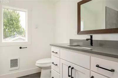 5721 N Willis Blvd #C, Portland, OR 97203 - Photo 28