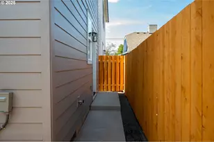 5721 N Willis Blvd, Portland, OR 97203 - Photo 40