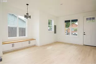 5721 N Willis Blvd, Portland, OR 97203 - Photo 4
