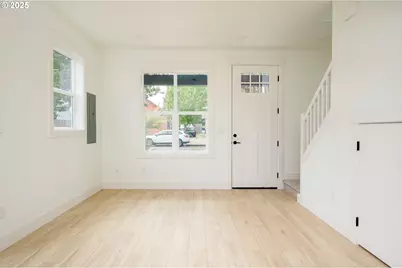 5721 N Willis Blvd #C, Portland, OR 97203 - Photo 10