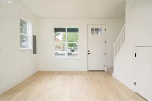 5721 N Willis Blvd, Portland, OR 97203 - Photo 10