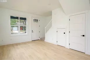 5721 N Willis Blvd, Portland, OR 97203 - Photo 6