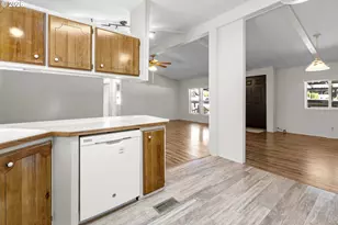 1602 NE Riverside Dr, McMinnville, OR 97128 - Photo 18