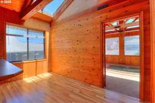 29832 Mary St, Gold Beach, OR 97444 - Photo 16