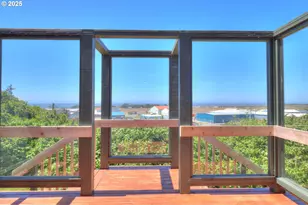 29832 Mary St, Gold Beach, OR 97444 - Photo 34